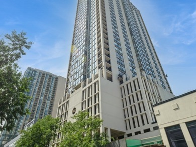 Beach Condo For Sale in Chicago, Illinois