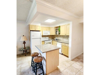 Beach Condo For Sale in West Palm Beach, Florida