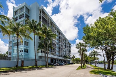 Beach Condo For Sale in North Miami Beach, Florida
