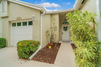 Beach Townhome/Townhouse For Sale in Greenacres, Florida