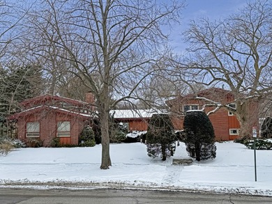 Beach Home For Sale in Evanston, Illinois