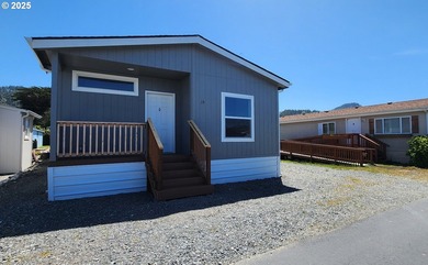 Beach Home For Sale in Gold Beach, Oregon