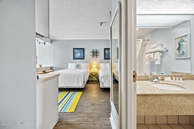 Beach Condo For Sale in Atlantic Beach, North Carolina