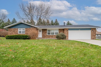 Beach Home Sale Pending in Saint Joseph, Michigan