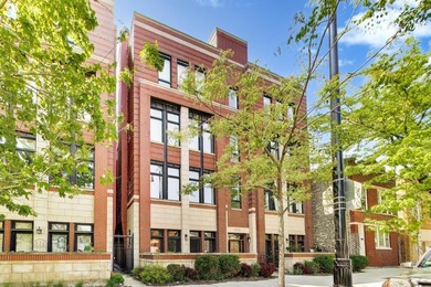 Beach Condo Active Under Contract in Chicago, Illinois