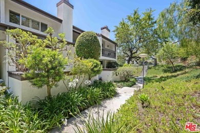 Beach Condo For Sale in Pacific Palisades, California
