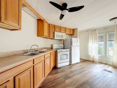 Beach Home For Sale in Crystal River, Florida