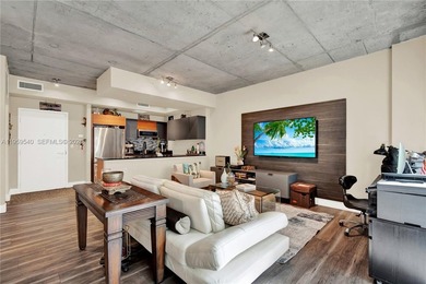 Beach Condo For Sale in Miami, Florida