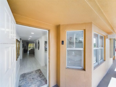 Beach Condo For Sale in Pembroke Pines, Florida