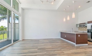 Beach Condo For Sale in Miami, Florida