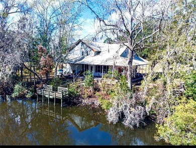 Beach Home For Sale in Saint Marys, Georgia