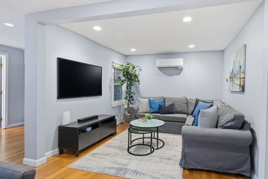 Beach Condo For Sale in Boston, Massachusetts