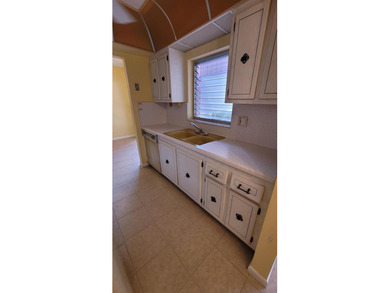 Beach Condo Active Under Contract in West Palm Beach, Florida