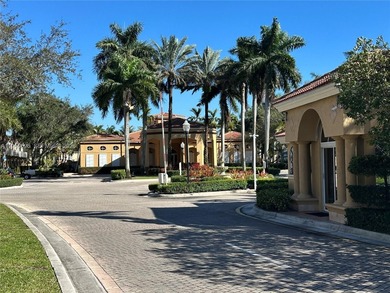 Beach Townhome/Townhouse For Sale in Miramar, Florida