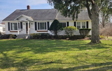 Beach Home For Sale in Riverhead, New York