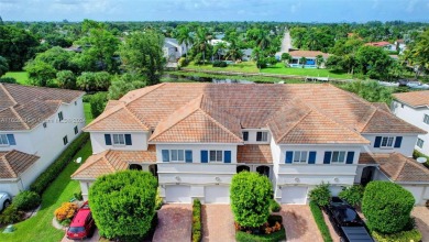 Beach Townhome/Townhouse For Sale in Lake Worth, Florida