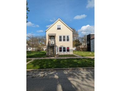 Beach Home Active Under Contract in Chicago, Illinois