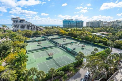 Beach Condo For Sale in Key Biscayne, Florida