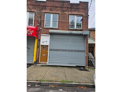 Beach Townhome/Townhouse For Sale in Jamaica, New York