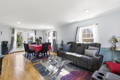 Beach Home For Sale in Brunswick, Maine