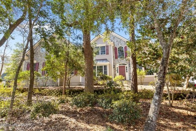 Beach Home For Sale in Pine Knoll Shores, North Carolina