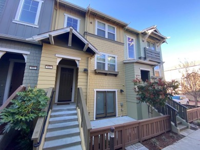 Beach Townhome/Townhouse For Sale in Scotts Valley, California