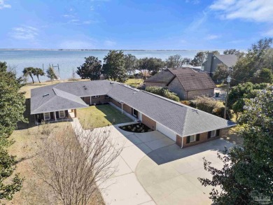 Beach Home For Sale in Mary Esther, Florida