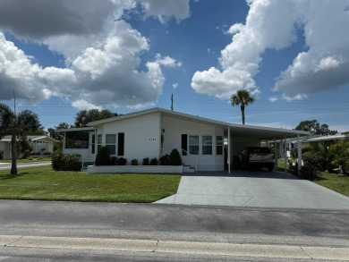 Beach Home For Sale in Sarasota, Florida