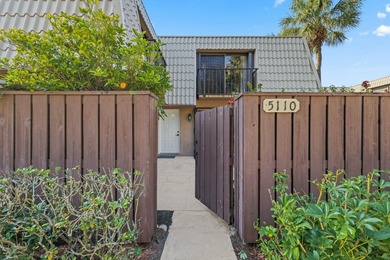 Beach Townhome/Townhouse For Sale in West Palm Beach, Florida