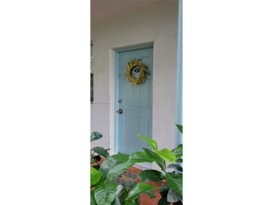 Beach Condo For Sale in Miami Beach, Florida