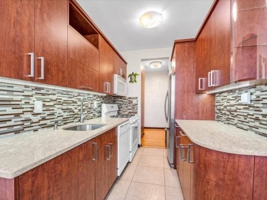 Beach Condo For Sale in Brooklyn, New York