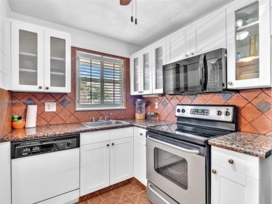 Beach Condo For Sale in Sunrise, Florida
