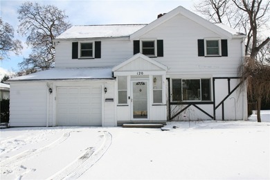 Beach Home For Sale in Rochester, New York