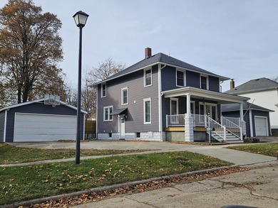 Beach Home For Sale in Saint Joseph, Michigan