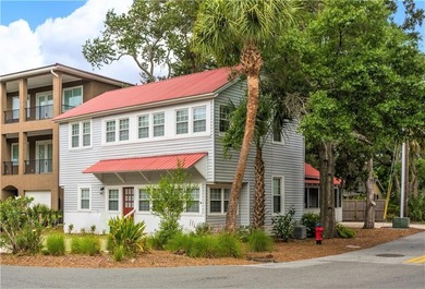 Beach Home For Sale in Saint Simons, Georgia