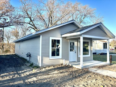 Beach Home For Sale in Muskegon, Michigan