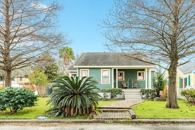 Beach Home For Sale in Galveston, Texas