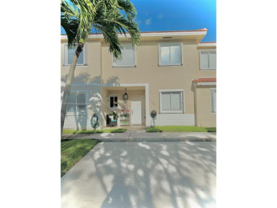 Beach Townhome/Townhouse Sale Pending in Miami, Florida