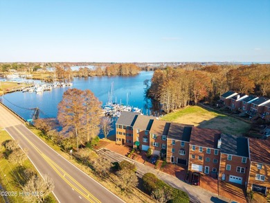 Beach Townhome/Townhouse For Sale in Edenton, North Carolina