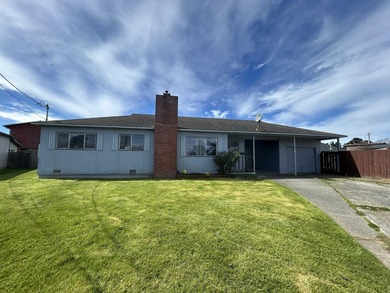 Beach Home For Sale in Crescent City, California