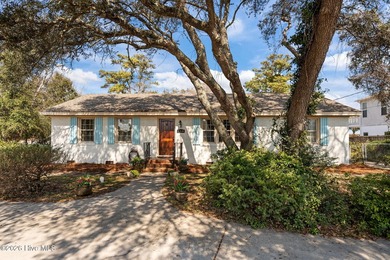 Beach Home For Sale in Carolina Beach, North Carolina