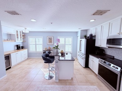 Beach Townhome/Townhouse For Sale in Port Saint Lucie, Florida