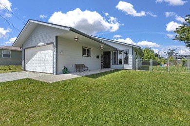 Beach Home For Sale in Crescent City, California