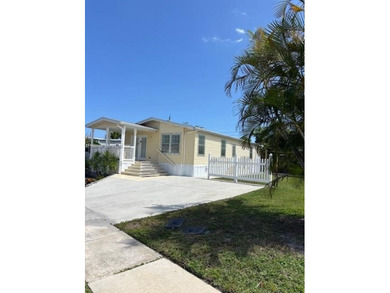 Beach Home For Sale in Boynton Beach, Florida