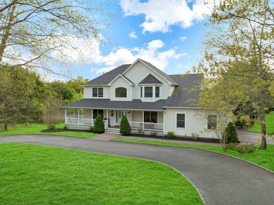 Beach Home For Sale in East Marion, New York