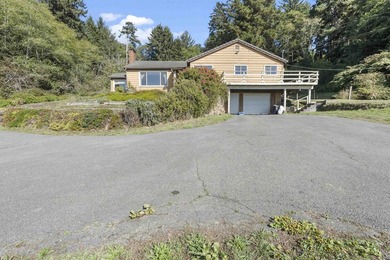 Beach Home For Sale in Smith River, California