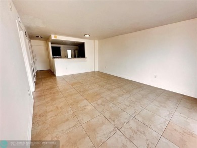 Beach Condo For Sale in North Miami Beach, Florida