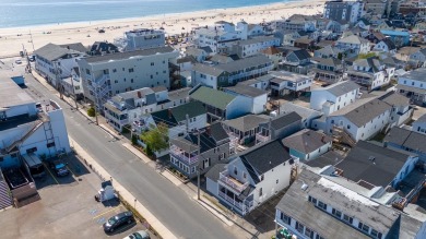 Beach Home For Sale in Hampton, New Hampshire