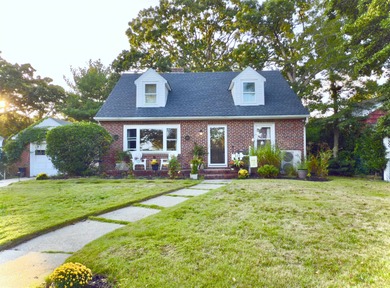 Beach Home For Sale in Linwood, New Jersey