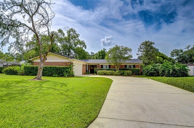 Beach Home Sale Pending in Tampa, Florida